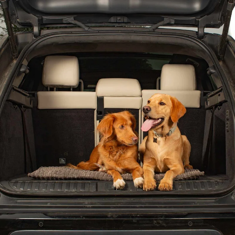 Travel Mat in Essentials Dark Grey by Lords & Labradors