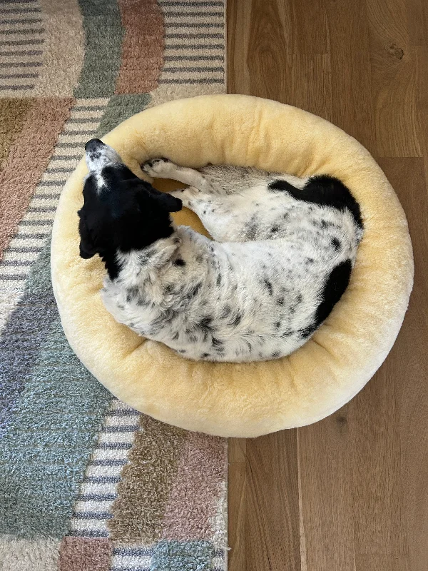 SNUGLY - Short Fur Sheepskin Dog Bed