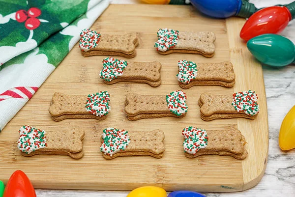 Christmas Holiday Dog Treats Peanut Butter Bone Cookies Pet Gift for Dog Lovers