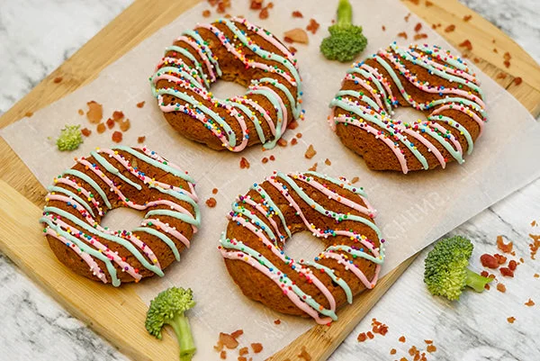 Healthy Dog Treats- Broccoli & Peanut Butter or Cheesy Bacon Doggy Donuts Pet gift for Dog Lovers